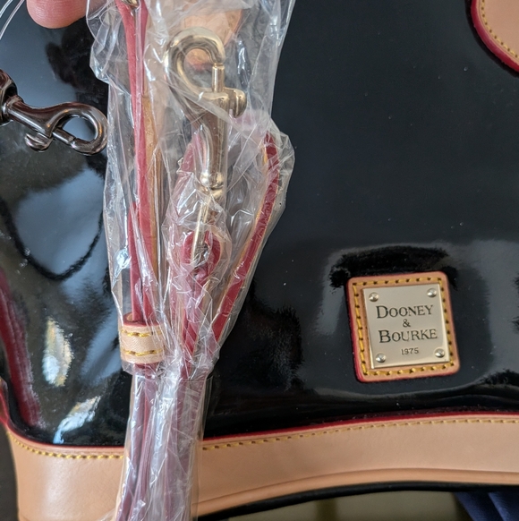 Dooney & Bourke Onyx Black Patent Leather Zip Zip Satchel NWT - Picture 2 of 11